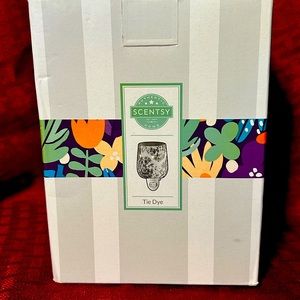 Tie dye scentsy plug in warmer
